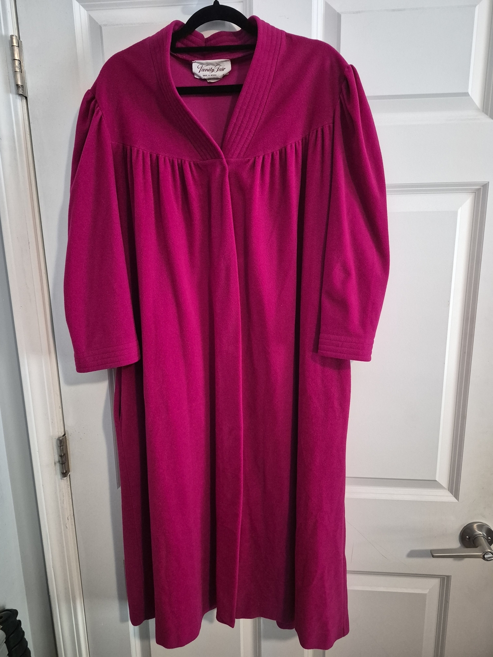 VTG Vanity Fair Fuchsia Robe Grandmacore Loungewear Pink Fleece Sleepwear Cozy L